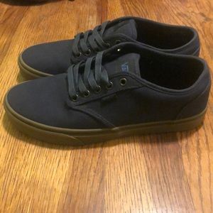 Vans Chukka Low Men’s Navy with Gum Sole Size 9